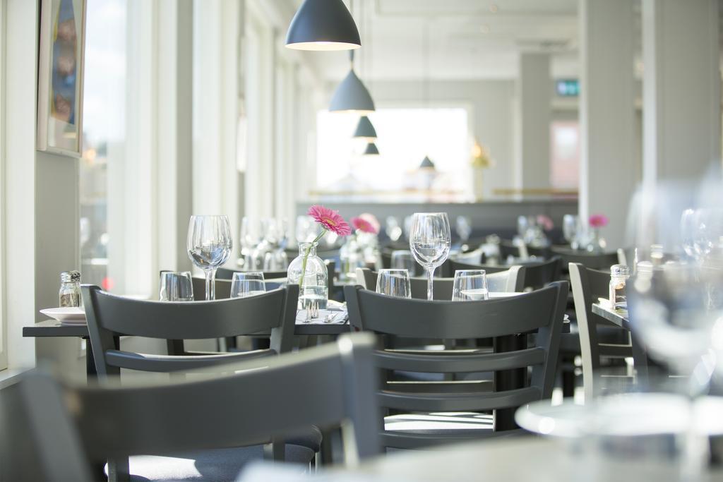 First Hotel Dragonen Umea Luaran gambar